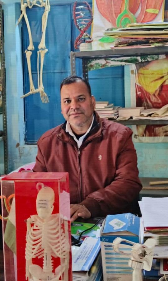 Dr Ashok Badoni, State Teacher Award